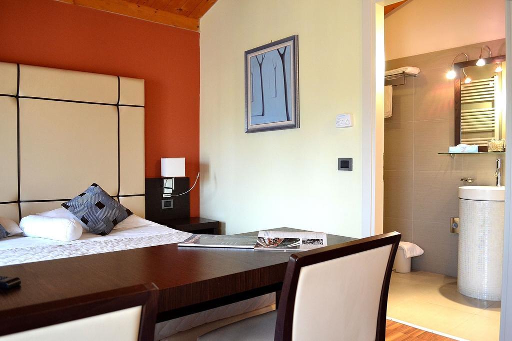 Albergo Minuetto アドリア エクステリア 写真