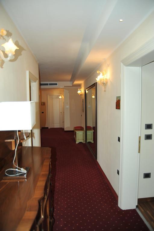 Albergo Minuetto アドリア エクステリア 写真