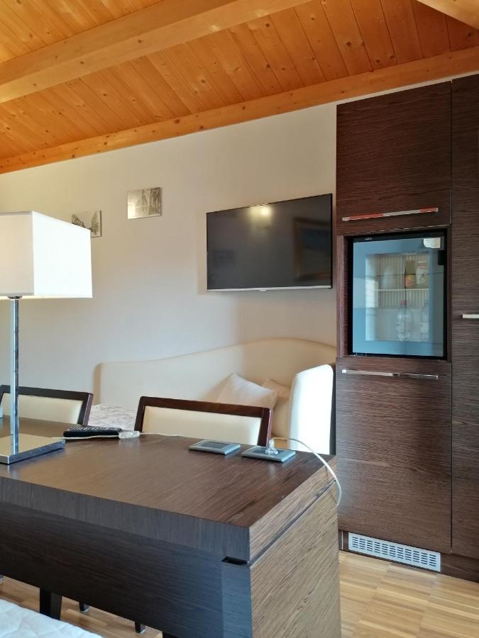 Albergo Minuetto アドリア エクステリア 写真
