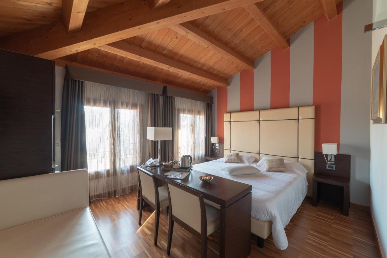 Albergo Minuetto アドリア エクステリア 写真